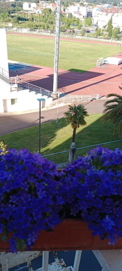 Vistas A La Pista De Atletismo Leilighet Pontevedra Eksteriør bilde