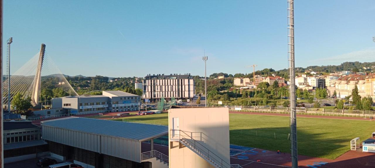 Vistas A La Pista De Atletismo Leilighet Pontevedra Eksteriør bilde